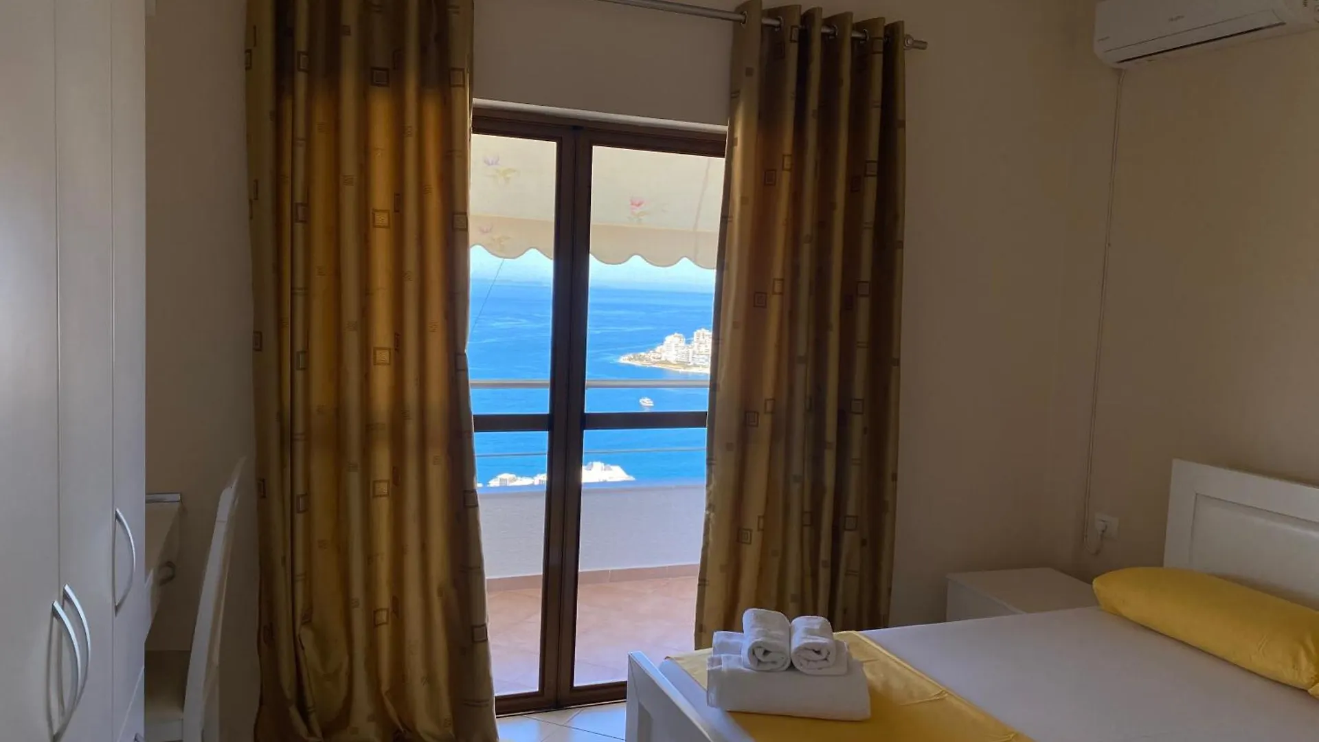 סרנדה Brunas Apartments 0*,  אלבניה