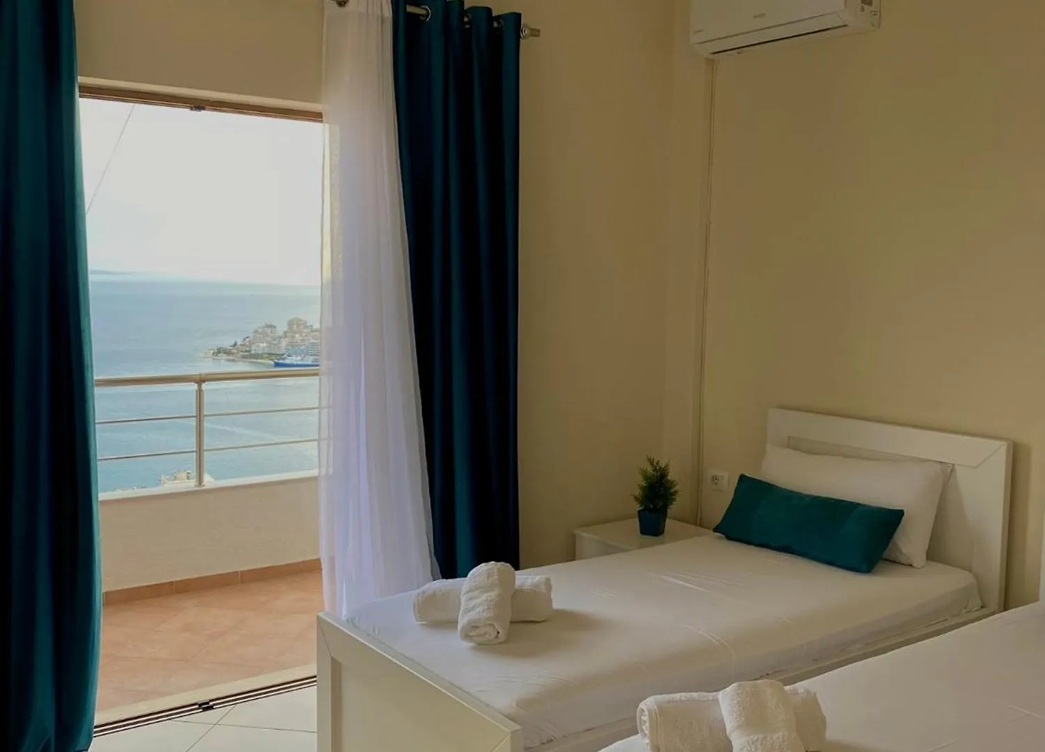 סרנדה Brunas Apartments