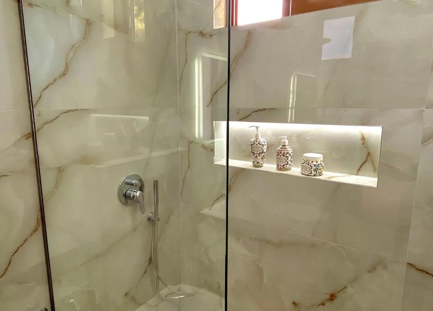 סרנדה Brunas Apartments 0*,  אלבניה