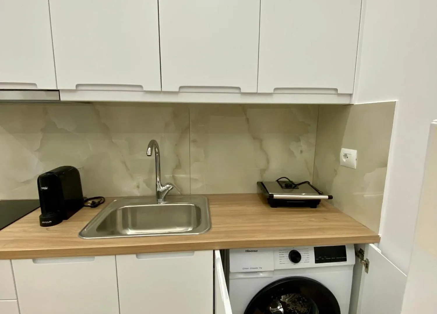 סרנדה Brunas Apartments
