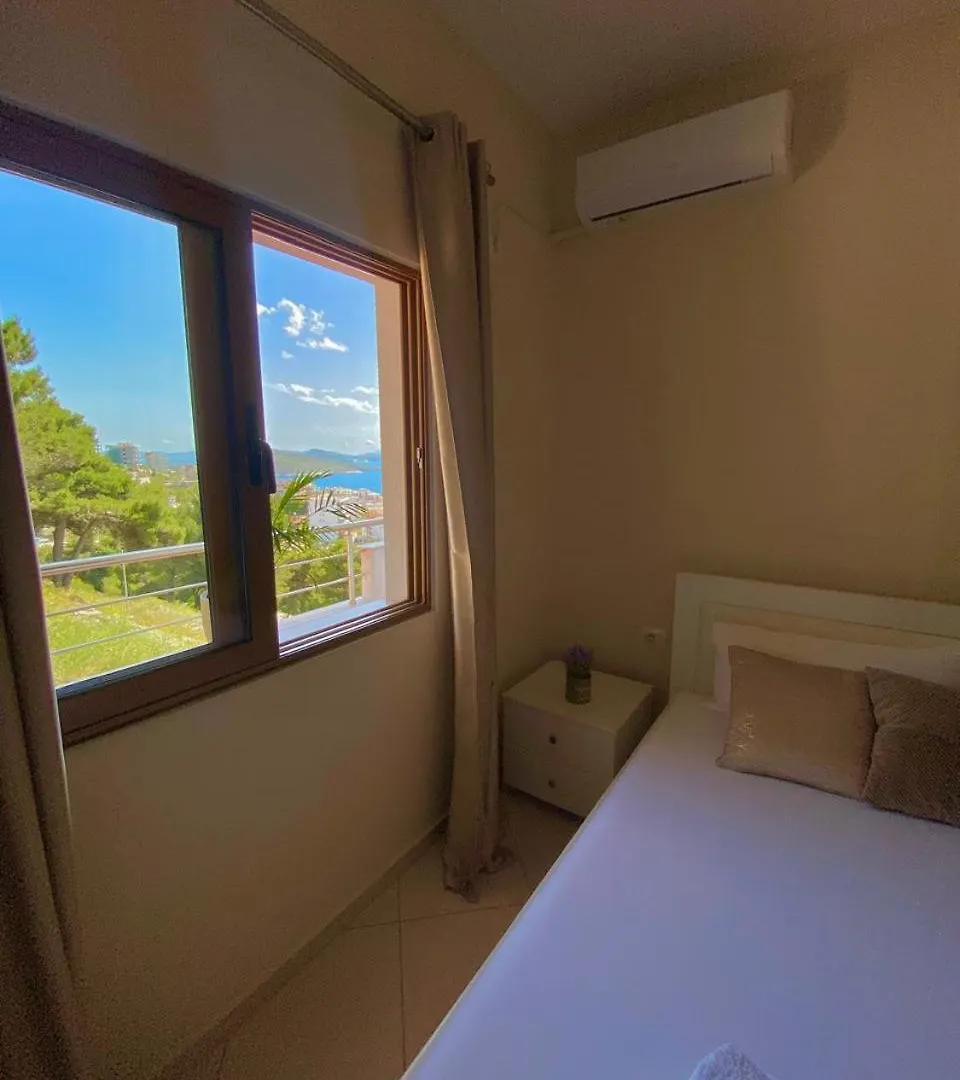 סרנדה Brunas Apartments אלבניה