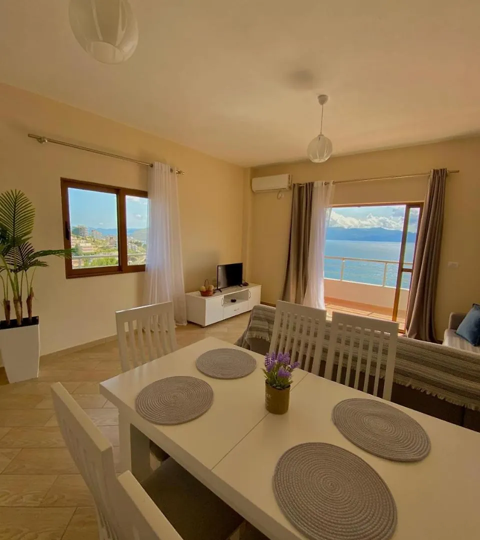 סרנדה Brunas Apartments