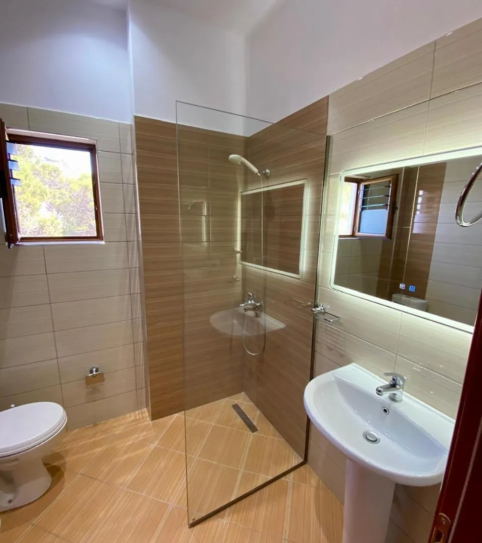 סרנדה Brunas Apartments